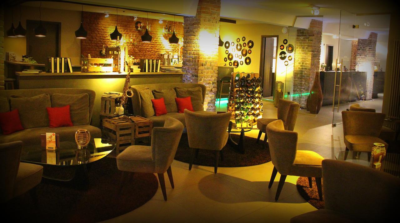 Hotel Volksschule 4*