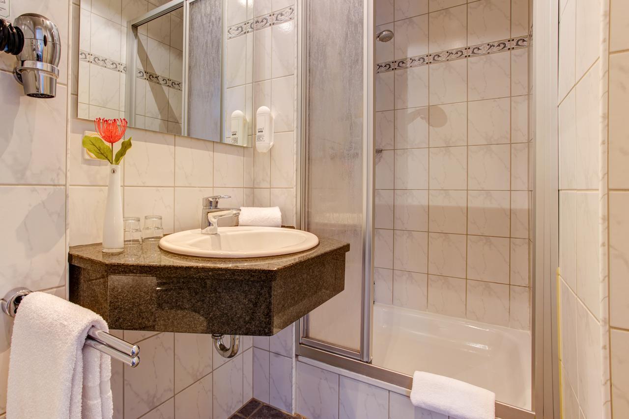 Elbinsel Free Parking Hotel Hamborg