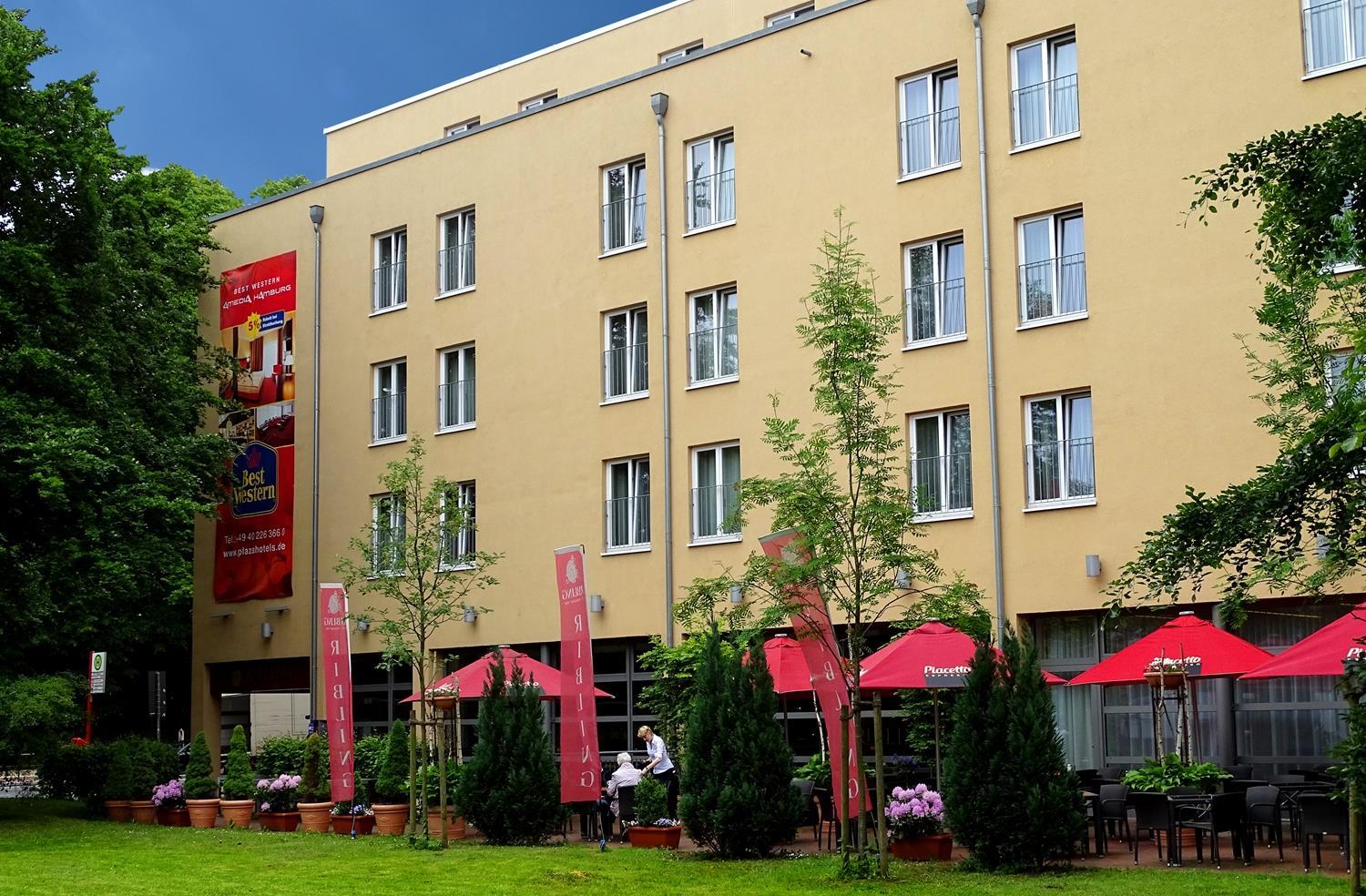 Hotel Western Plaza