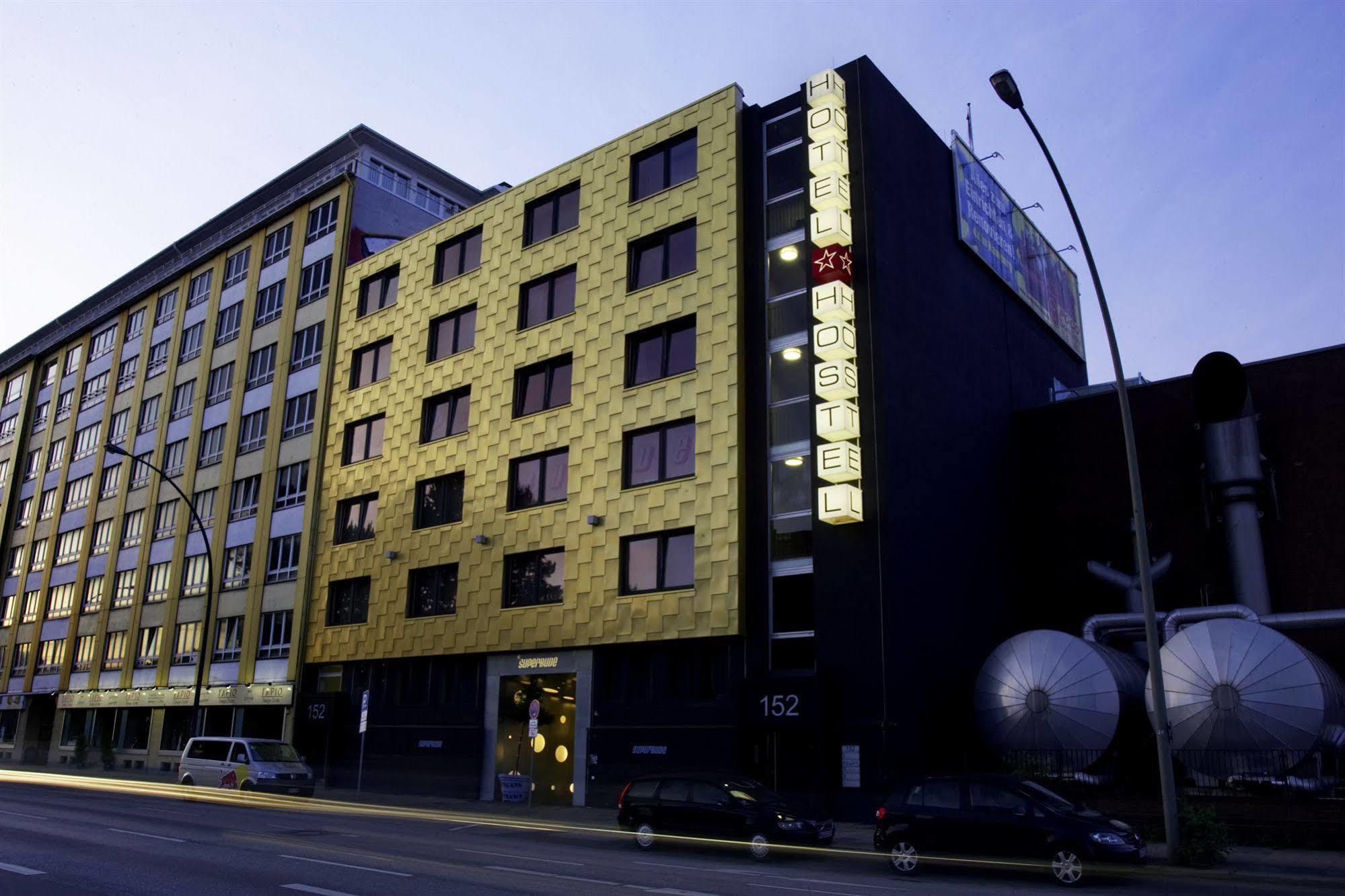 Hotel Superbude St. Georg 2*