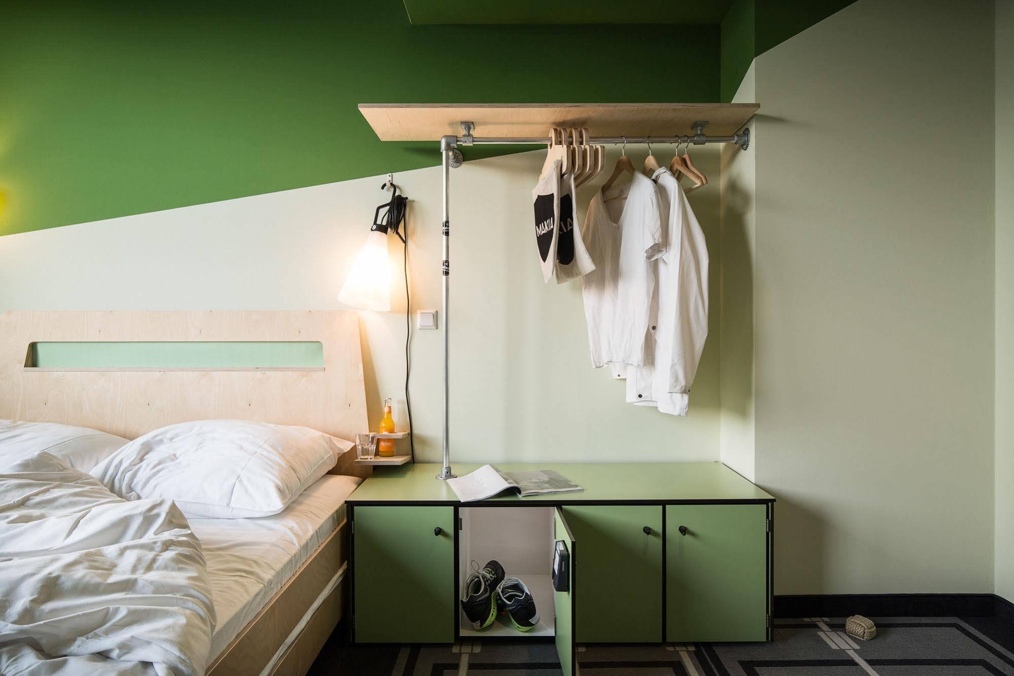 Superbude St. Georg Hotel 2*
