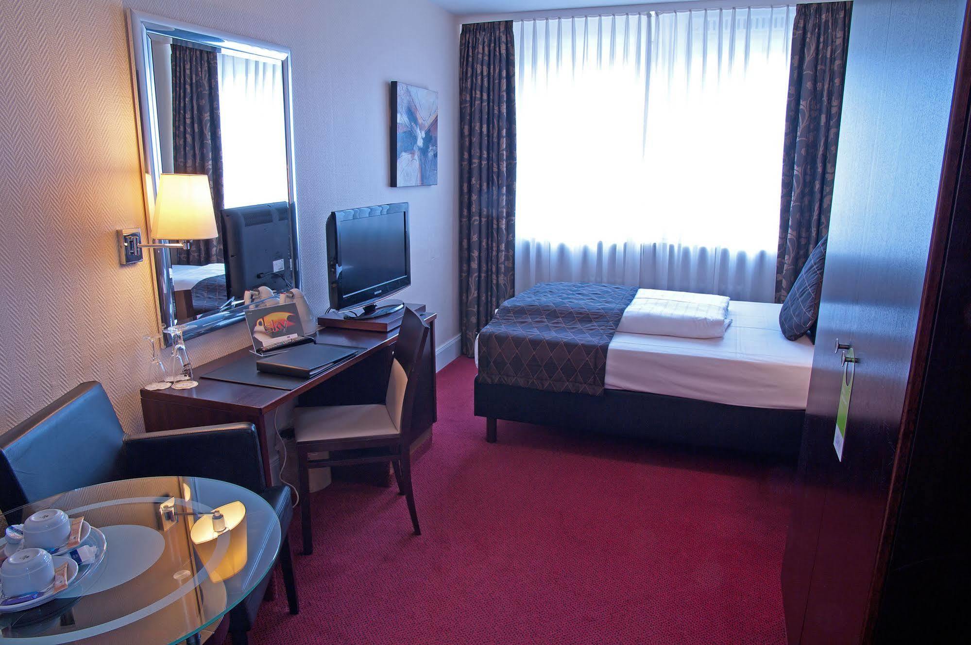 Leonardo Elbbrücken Hotel 4*