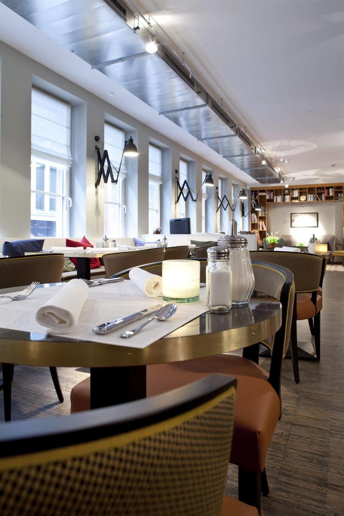 Henri Downtown 4* Hamburg-Harburg