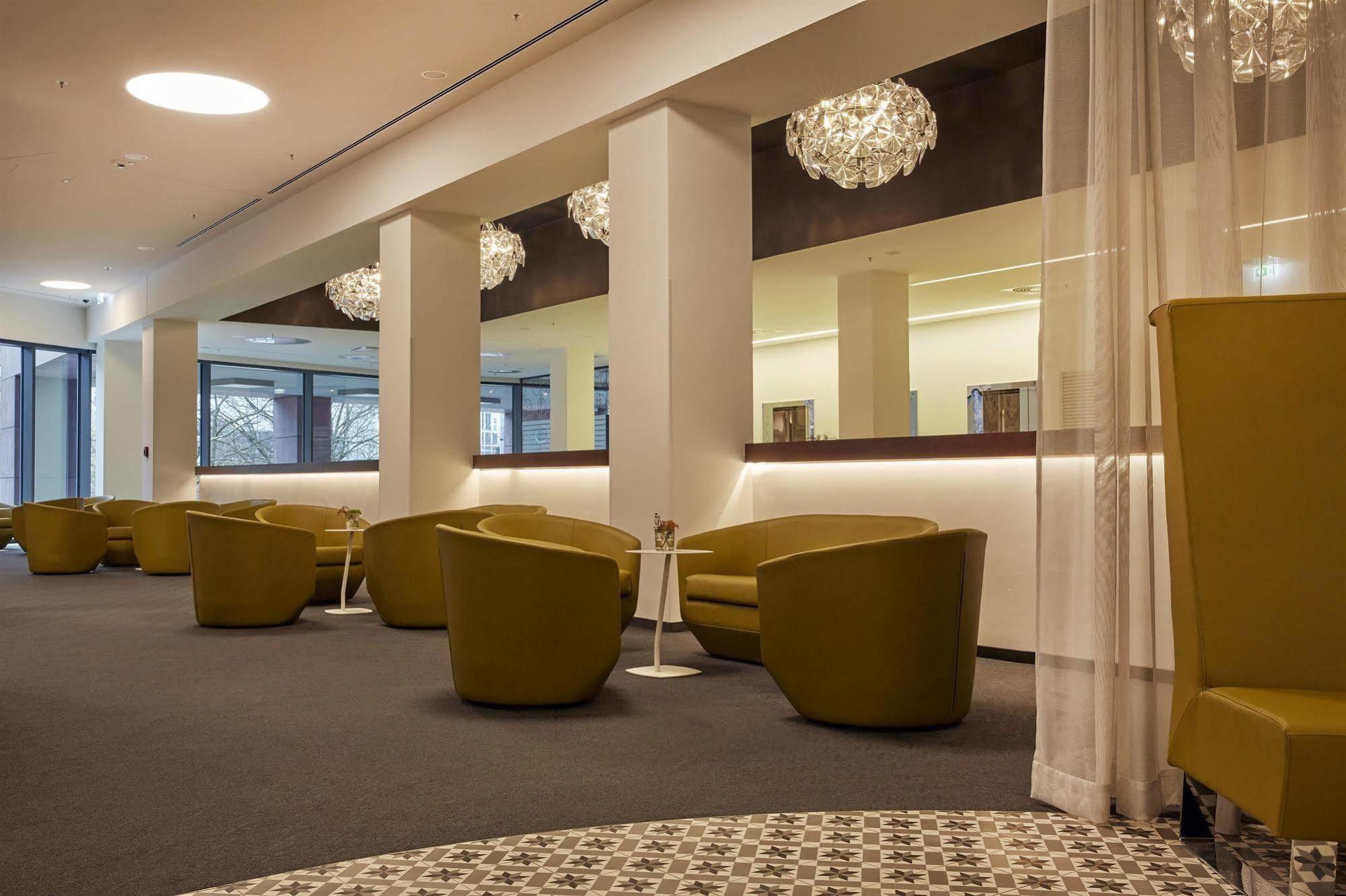 Hotel Hyperion