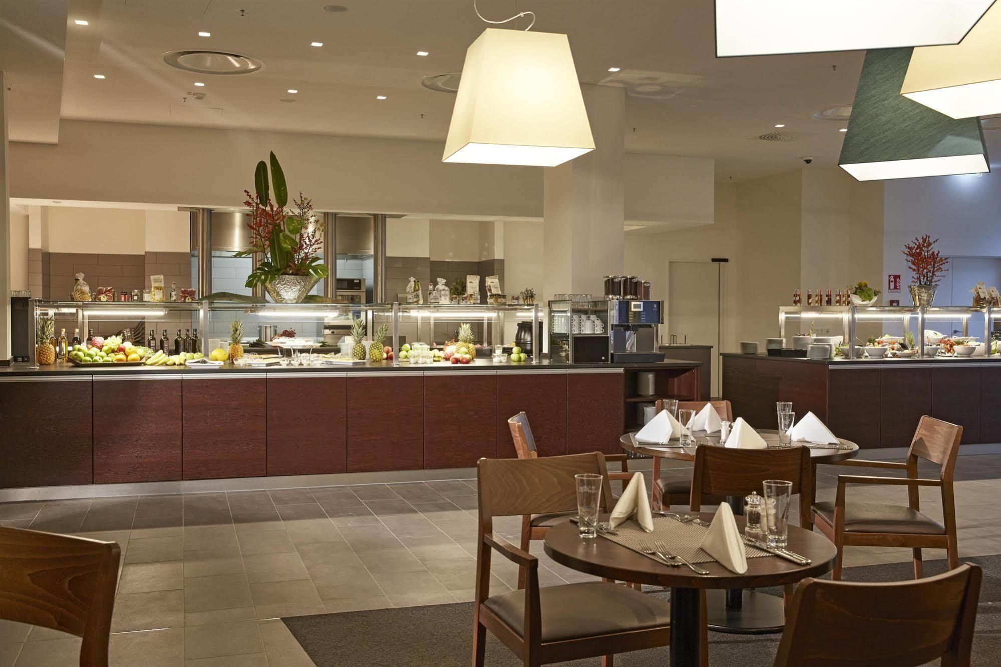 Hyperion Hotel