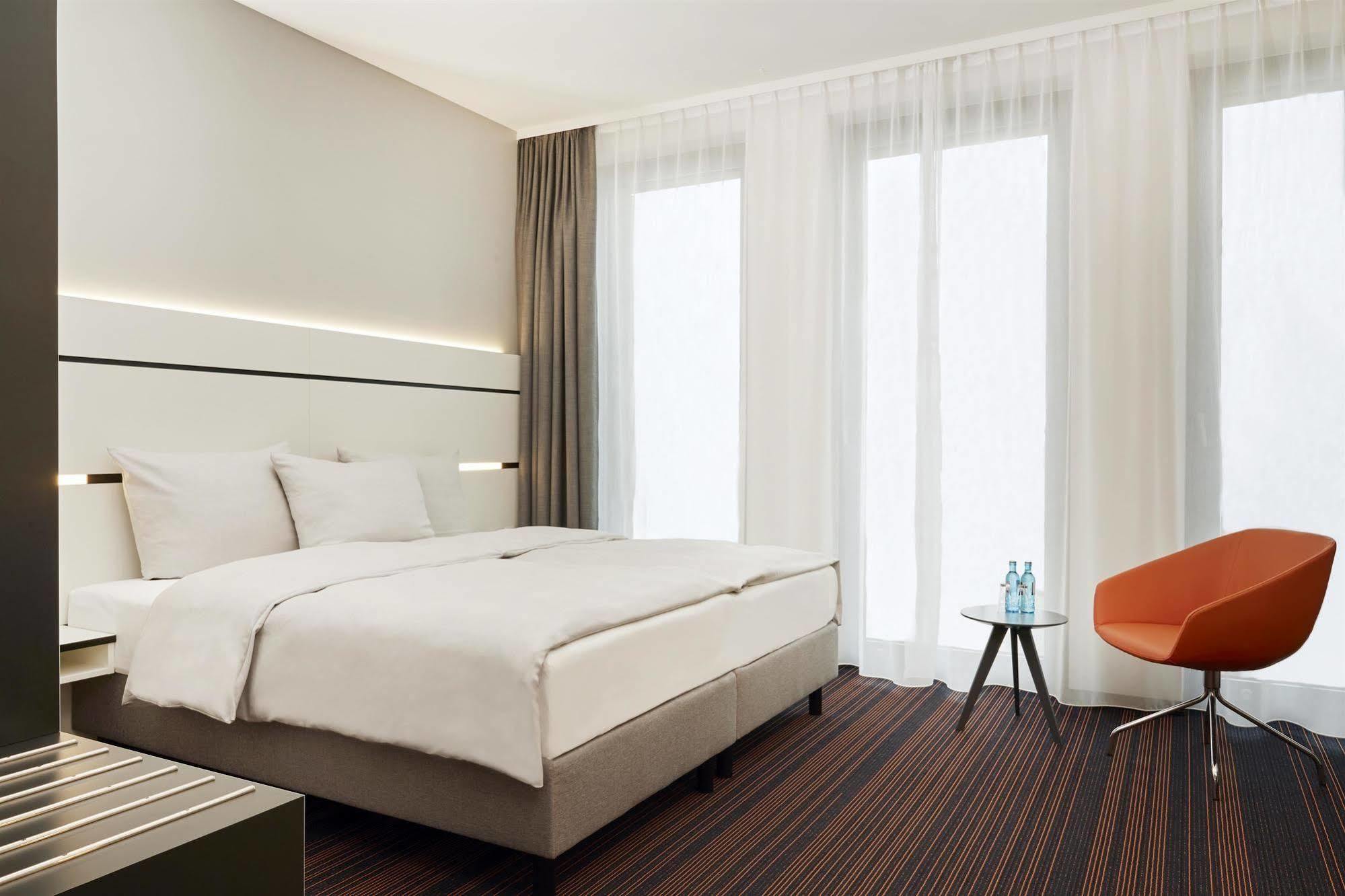 Hyperion Hotel