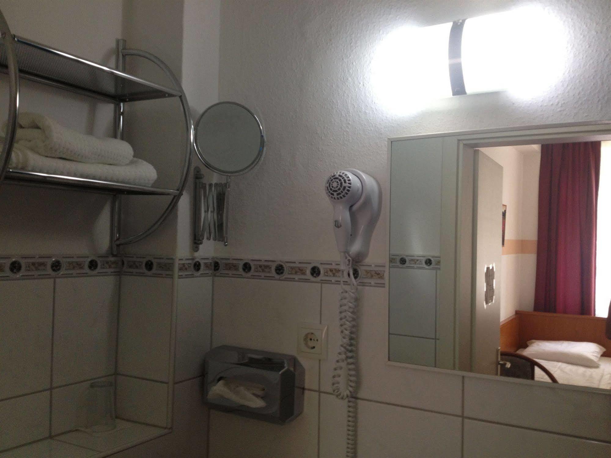 ITM Hotel Oase 2*