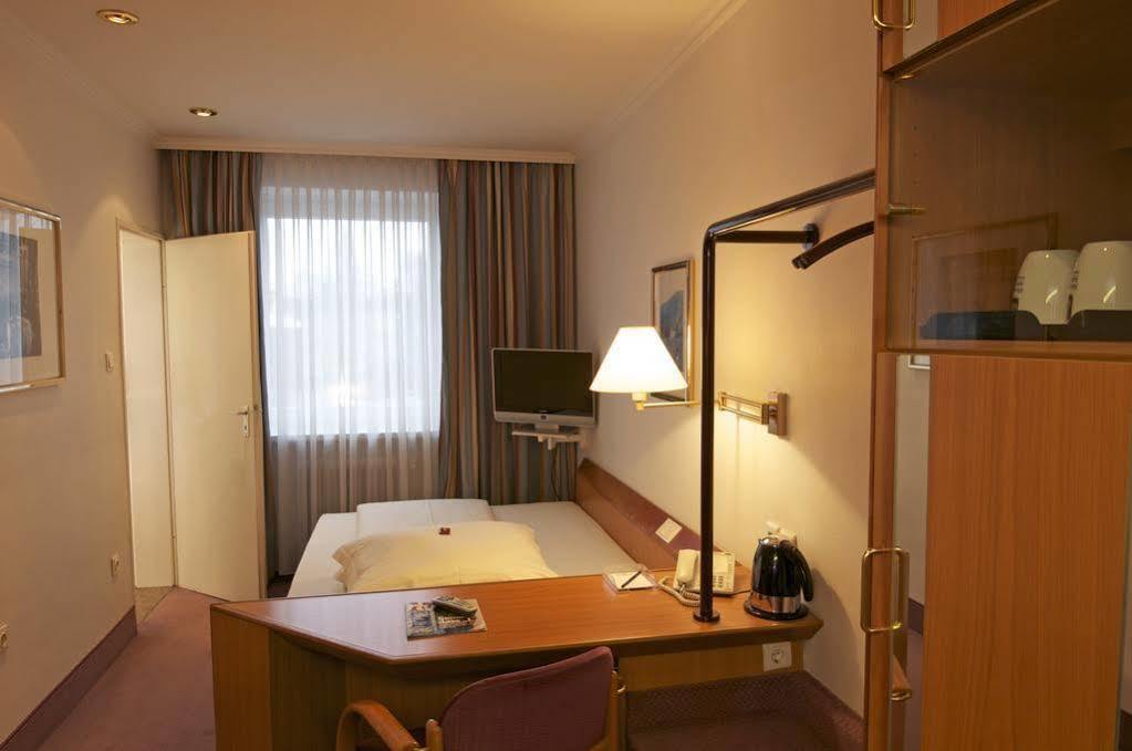 Western Raphael Altona Hotel