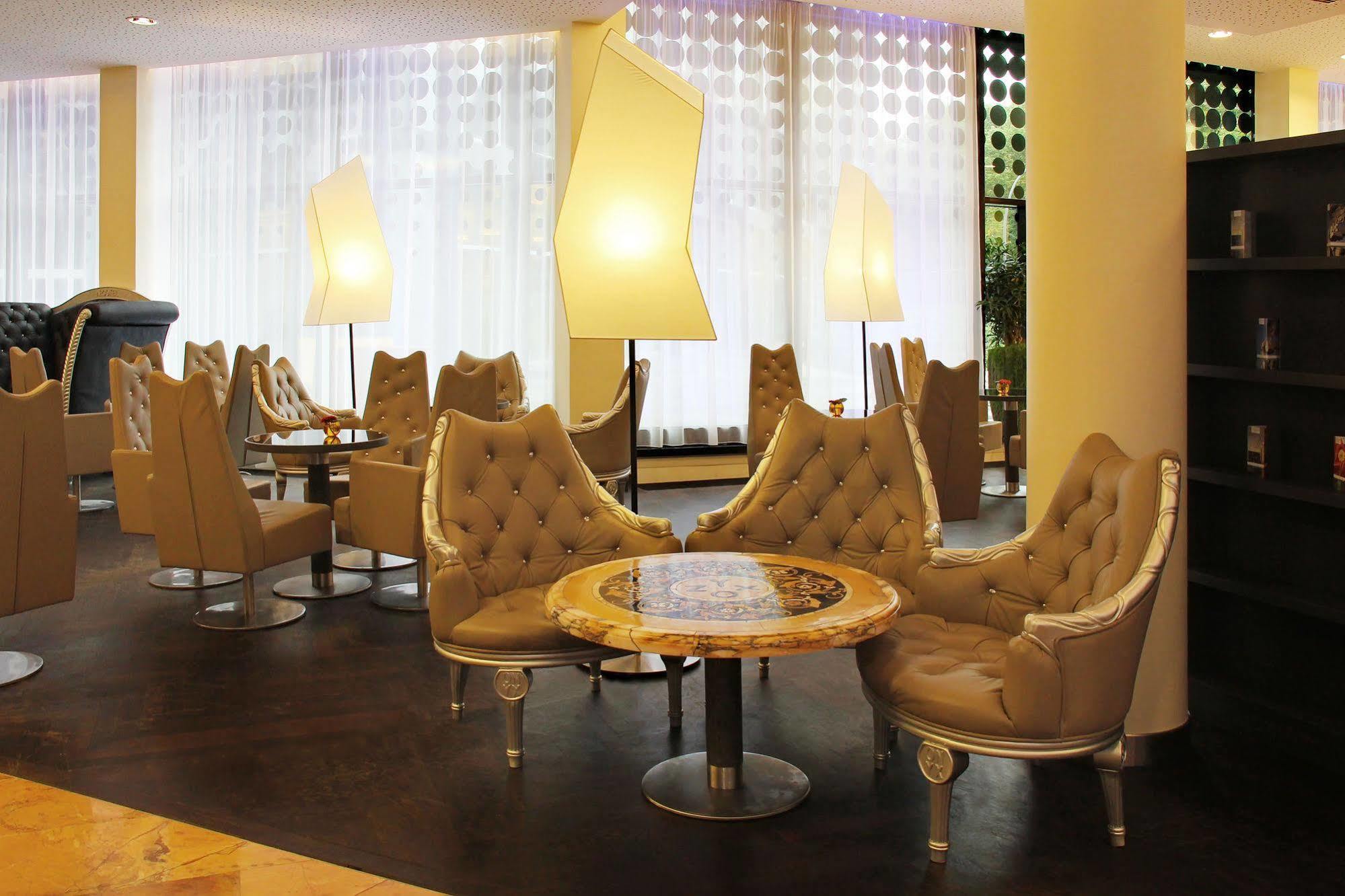 Hotel Arcotel Onyx - An Der Reeperbahn 4*