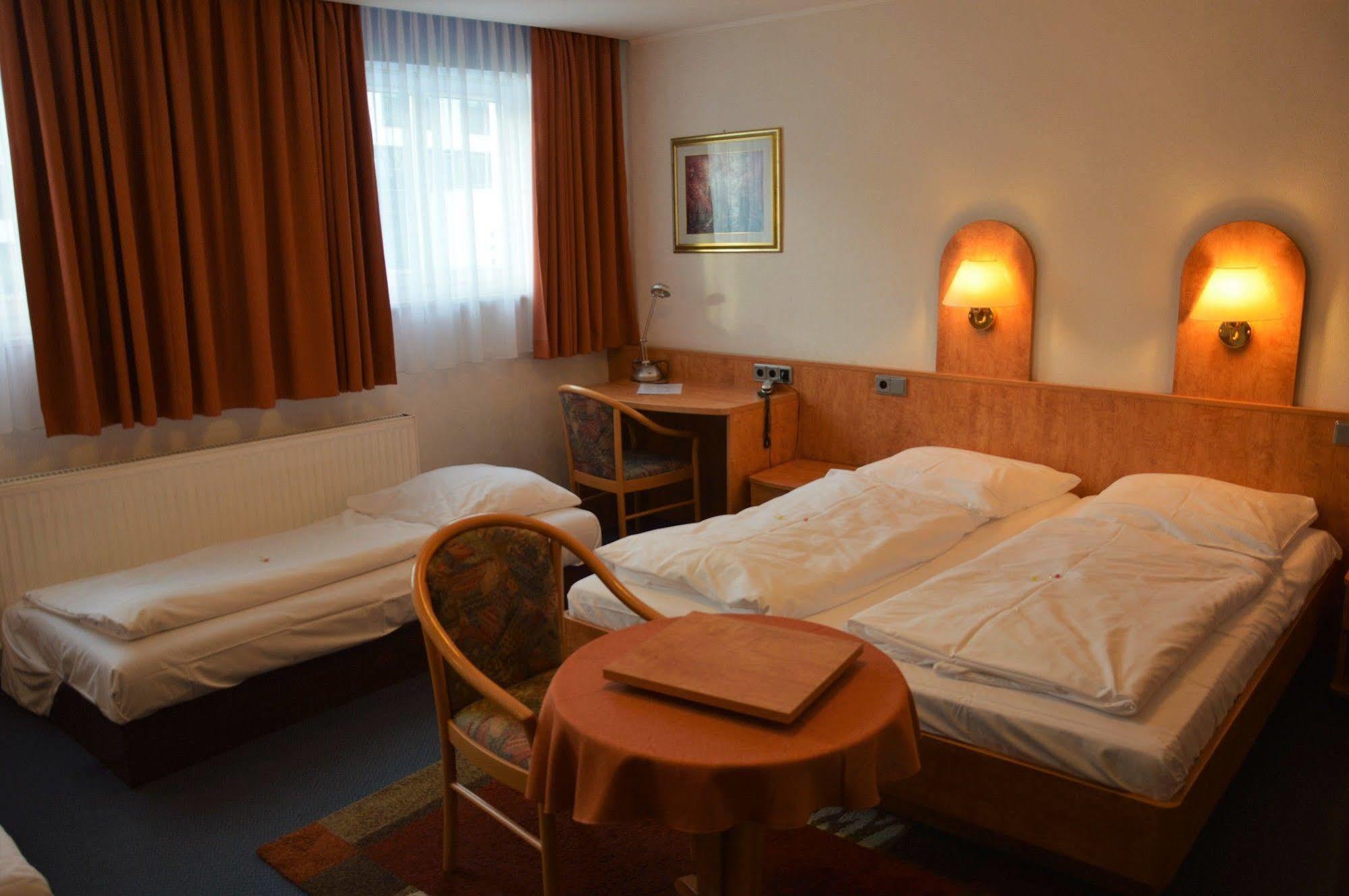 Steens Hotel 3*