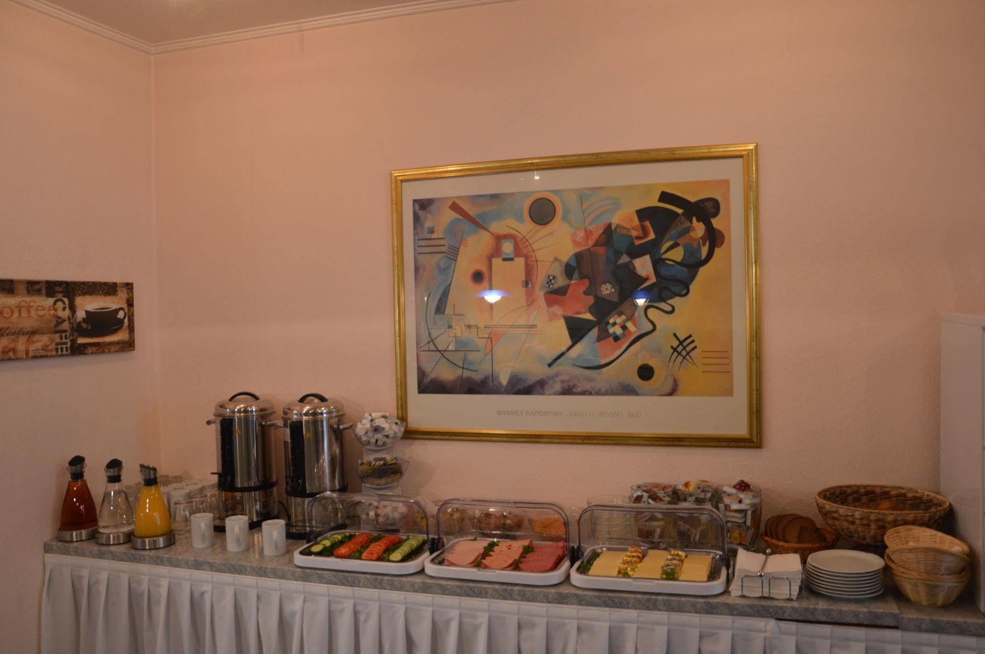 Steens Hotel 3*