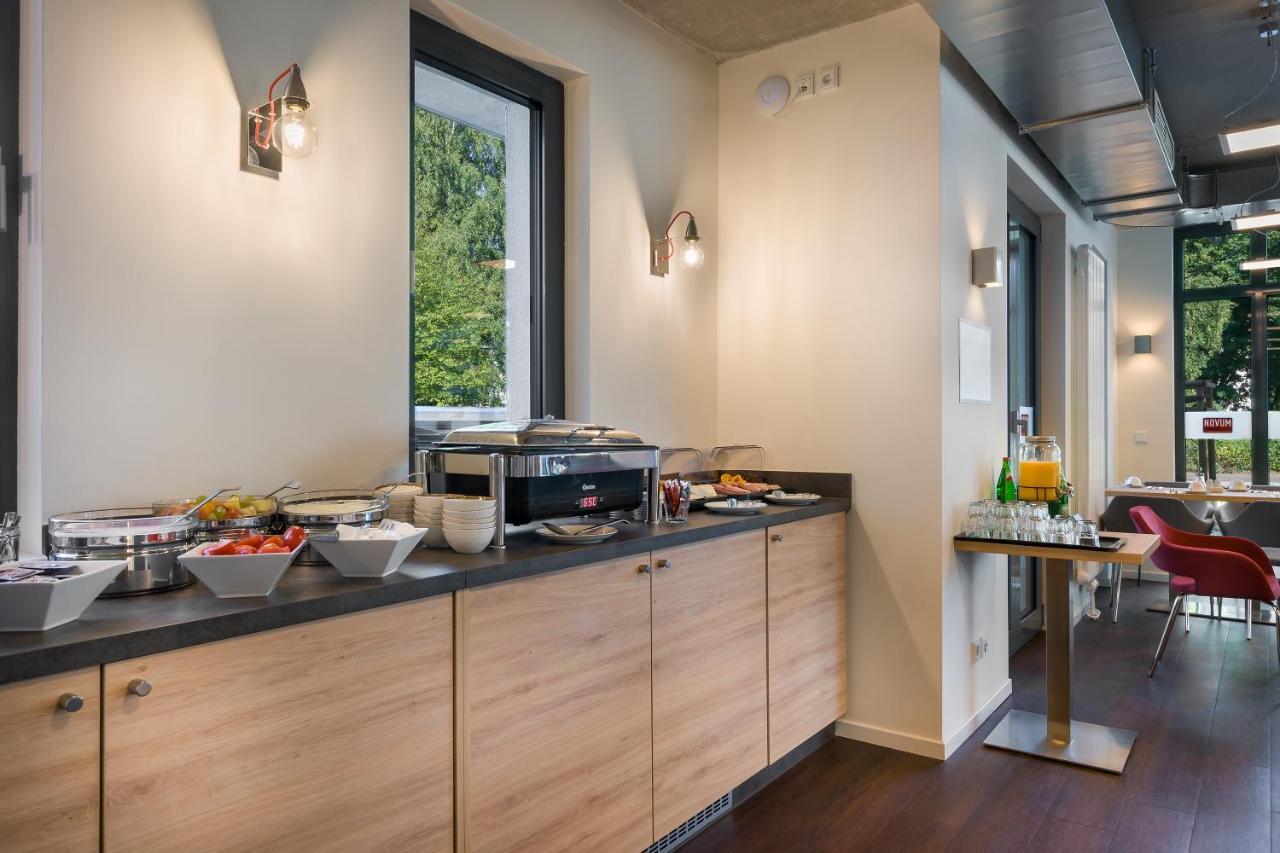 Aparthotel Signature East 3*