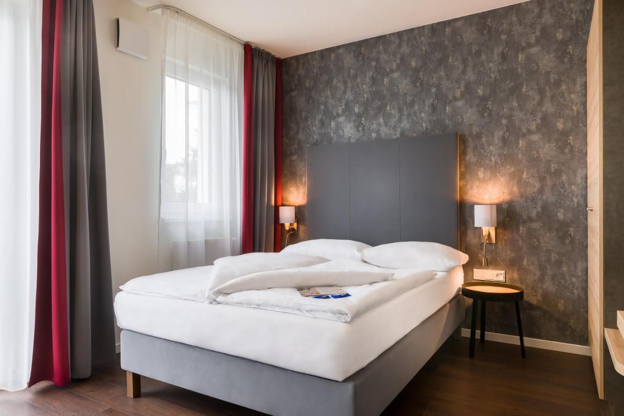 Aparthotel Signature East 3*
