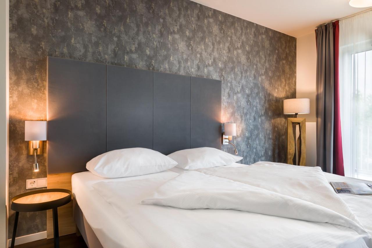 Signature East Aparthotel