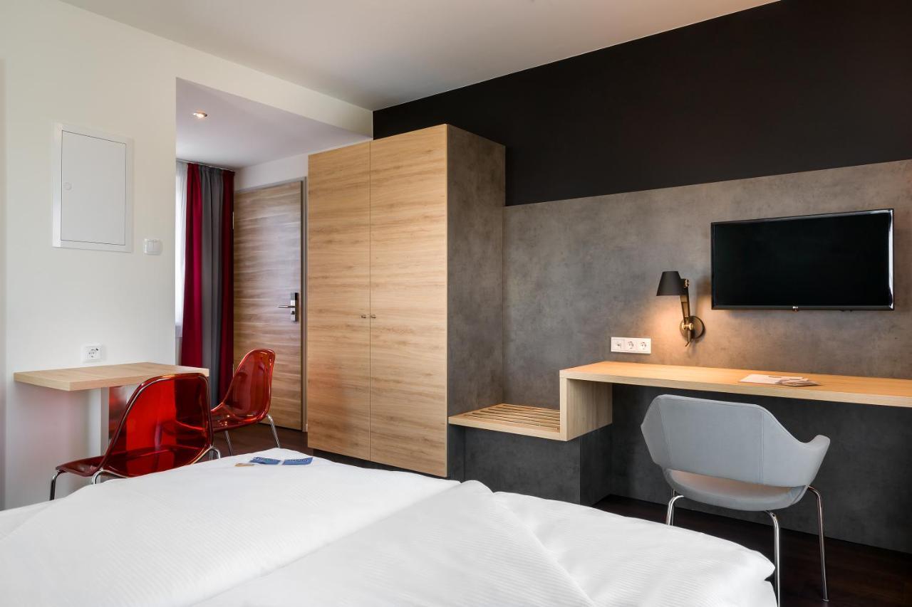 Aparthotel Signature East