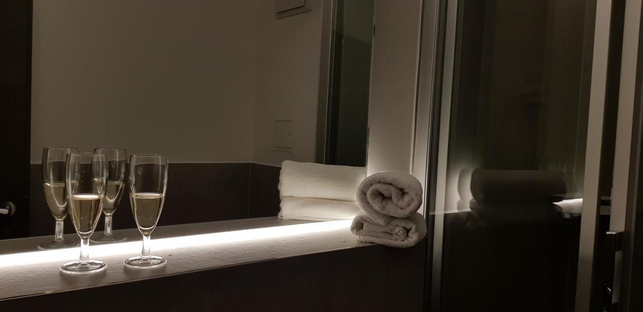 Apricot Hotel