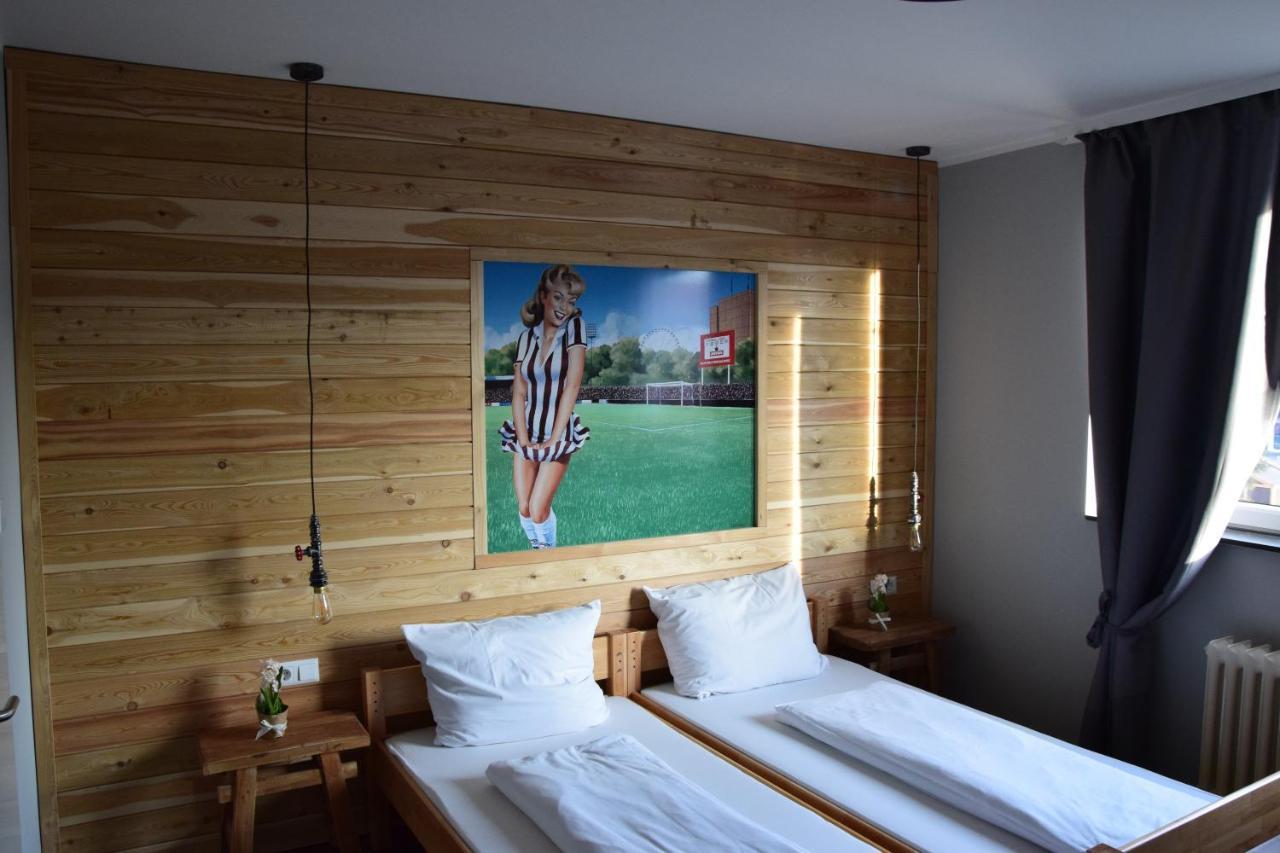 Hamburger Alm St. Pauli Hotel *