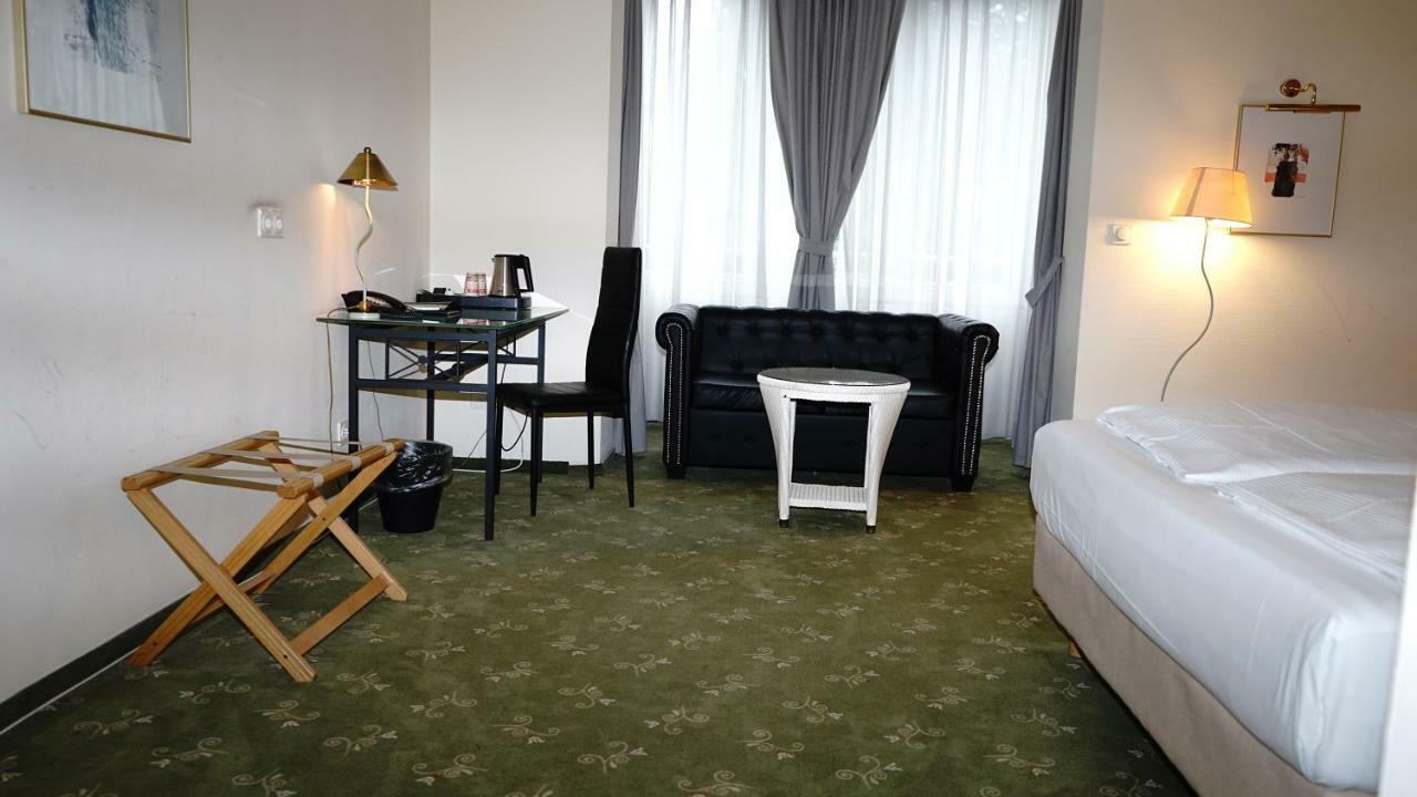 Entrée Groß Borstel Garni Hotel Hamburg