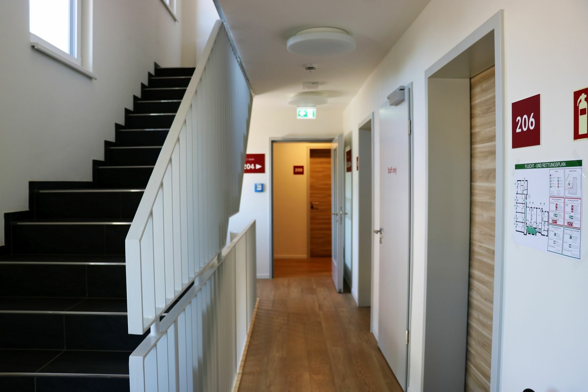 Signature East Aparthotel