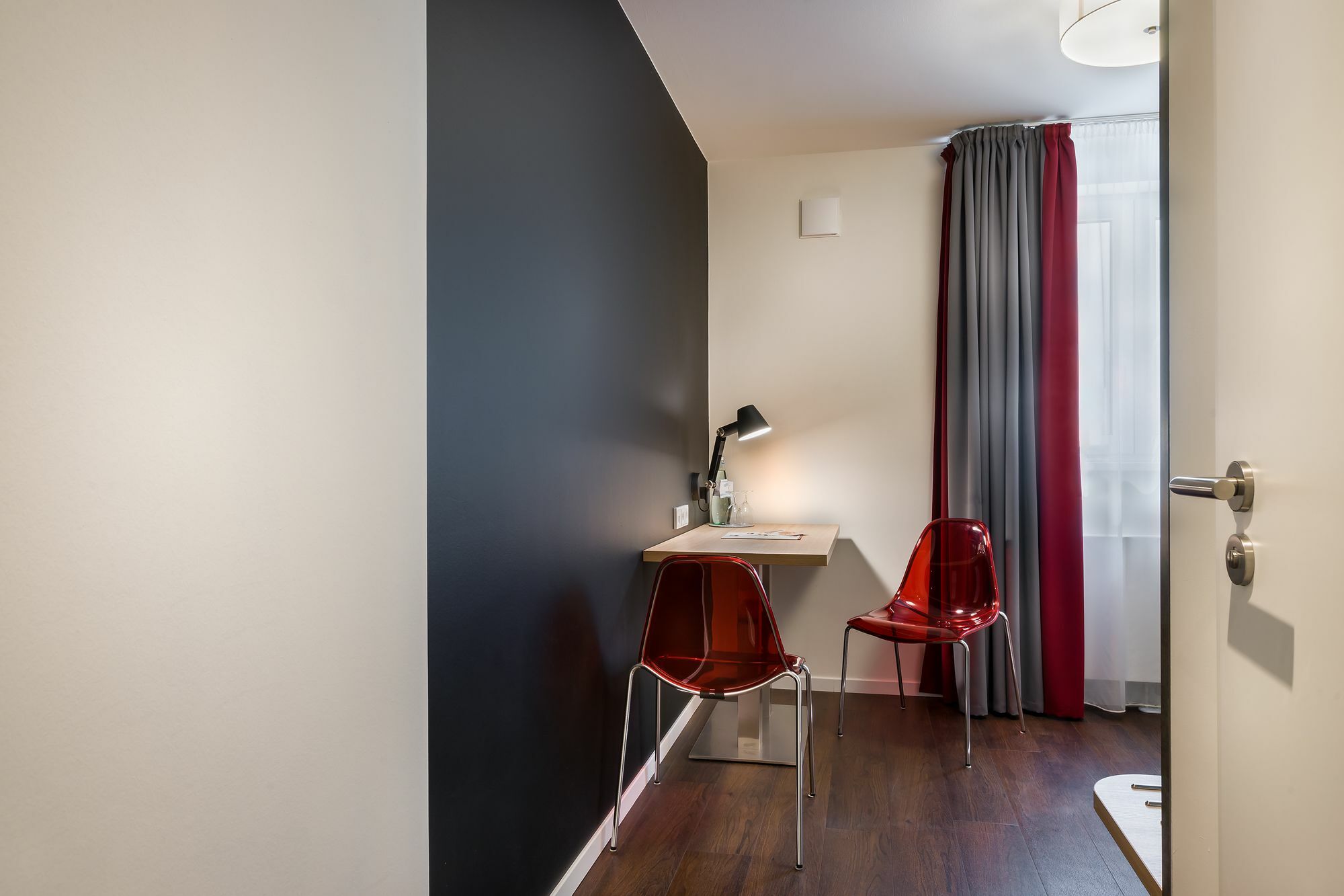 Aparthotel Signature East