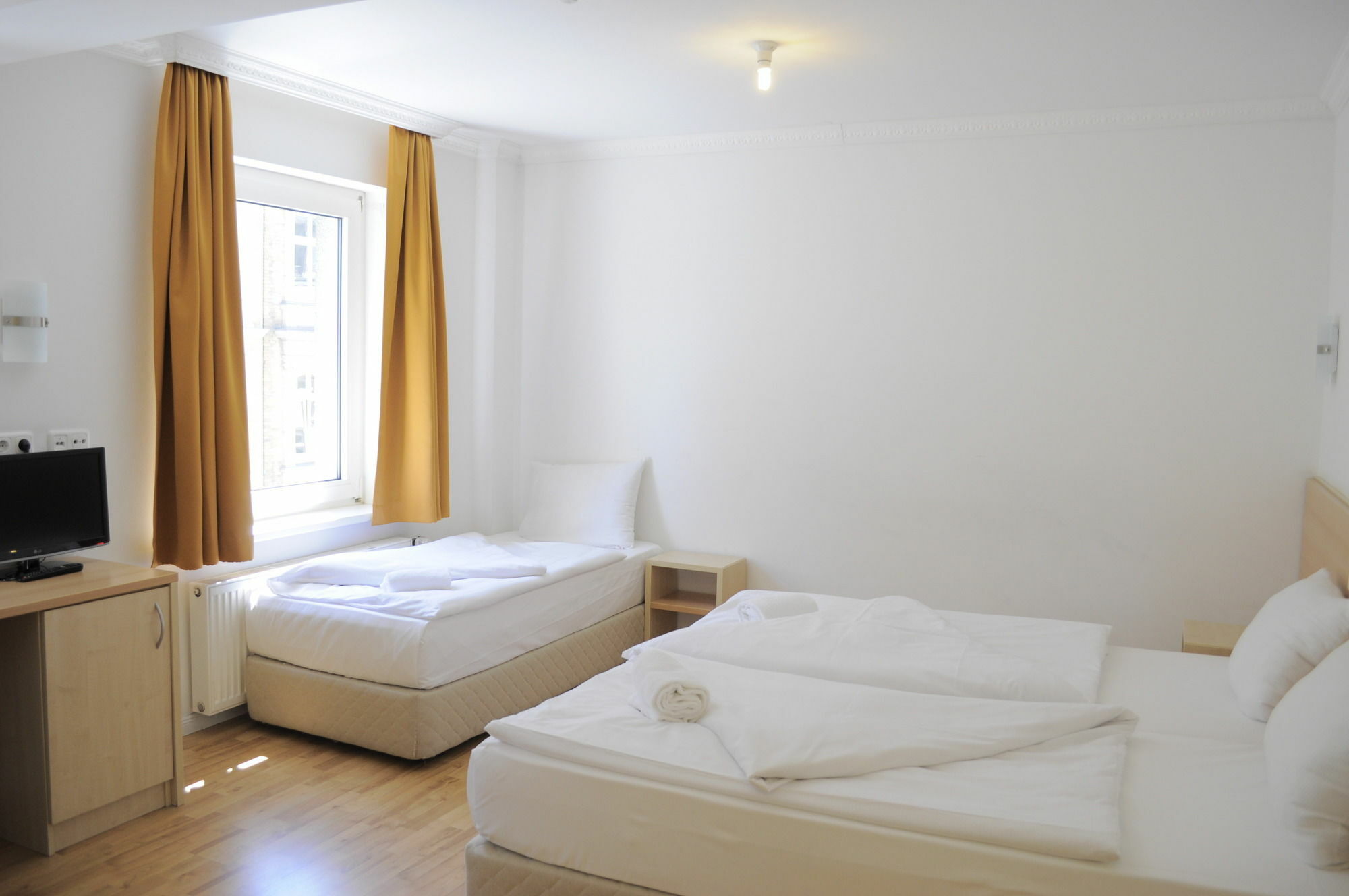 Hotel Budapester Hof 2*