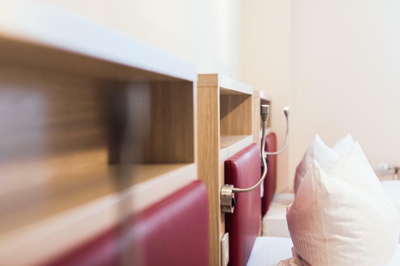 Hotel Hamburger Perle 3*