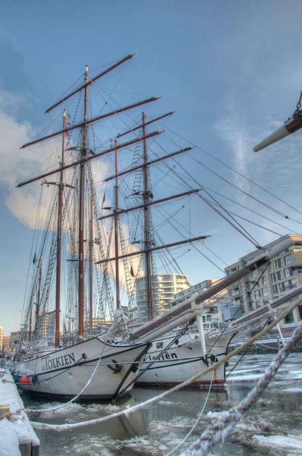Segelschiff Loth Lorien Botel
