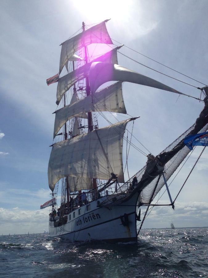 Segelschiff Loth Lorien Botel 3*