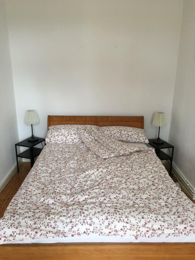 Homestay Jugendstilwohnung In The Heart Of *