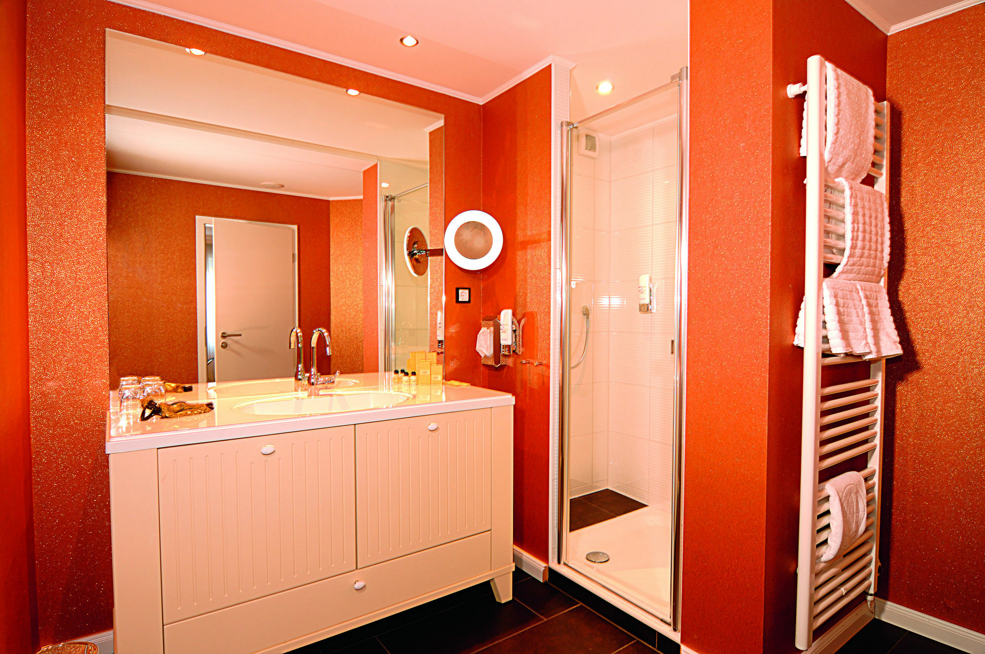 Hotel Business & 4*