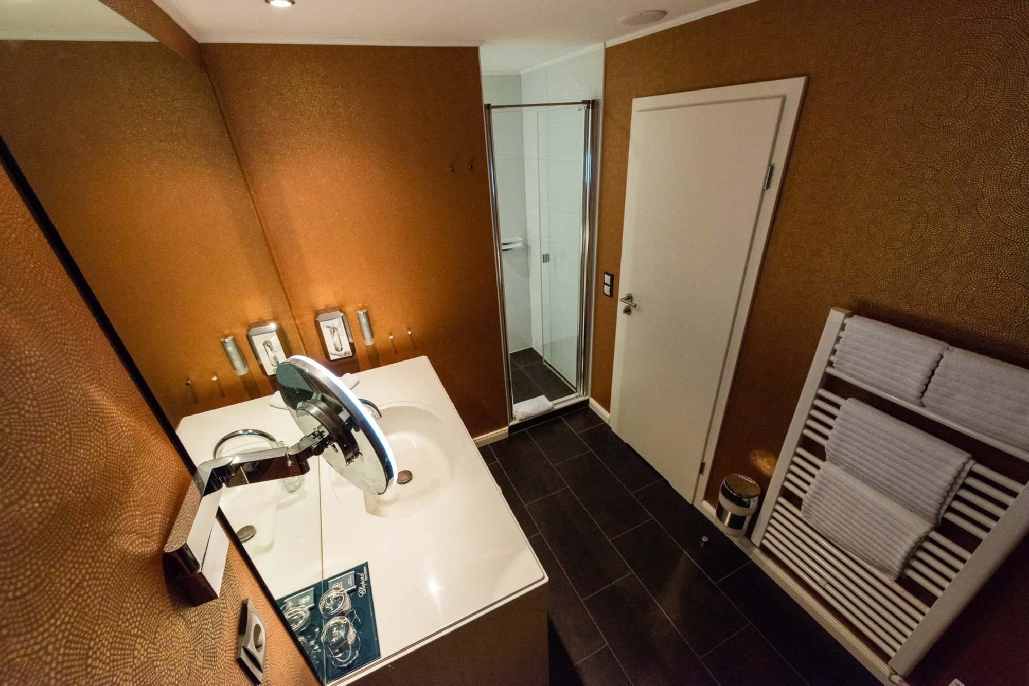 Hotel Business & 4*