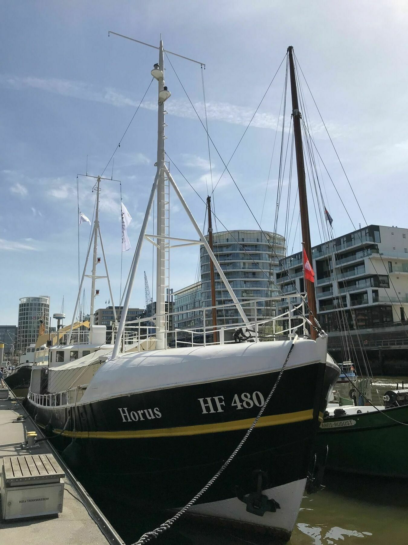 Horus Hausboot Hamburg
