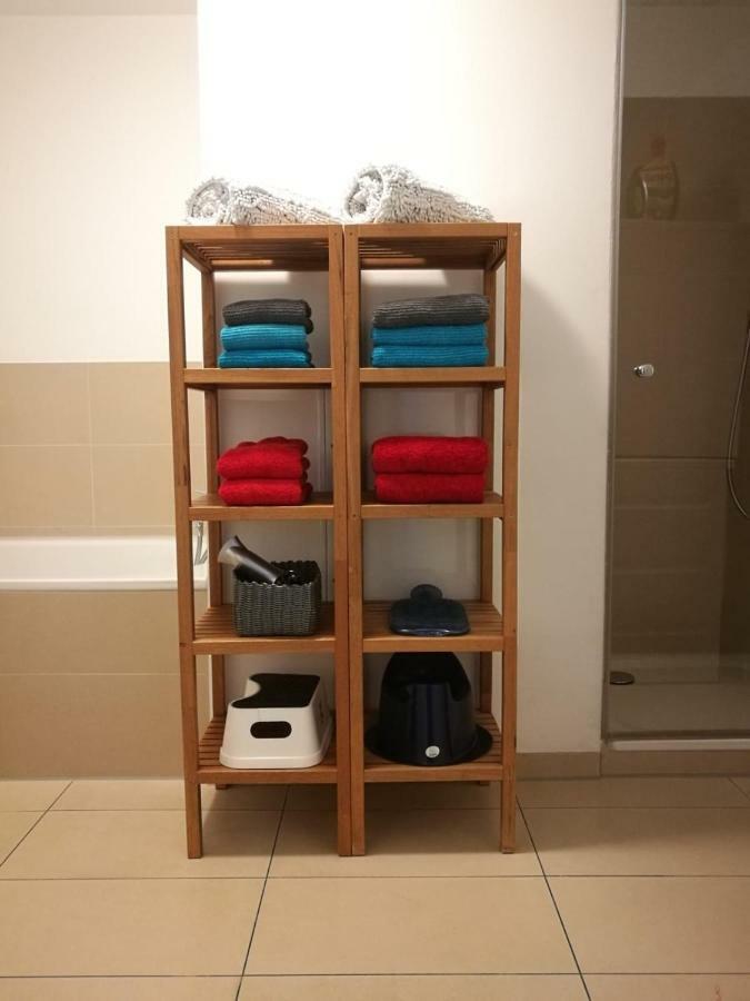 Sehr Schöne, Große Im Reiherstiegviertel Apartment *