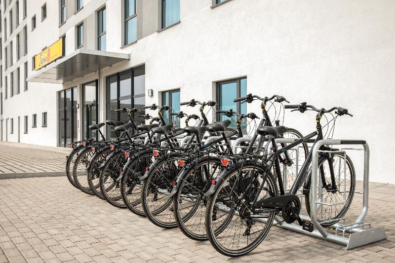 Super 8 By Wyndham Mitte Hotel