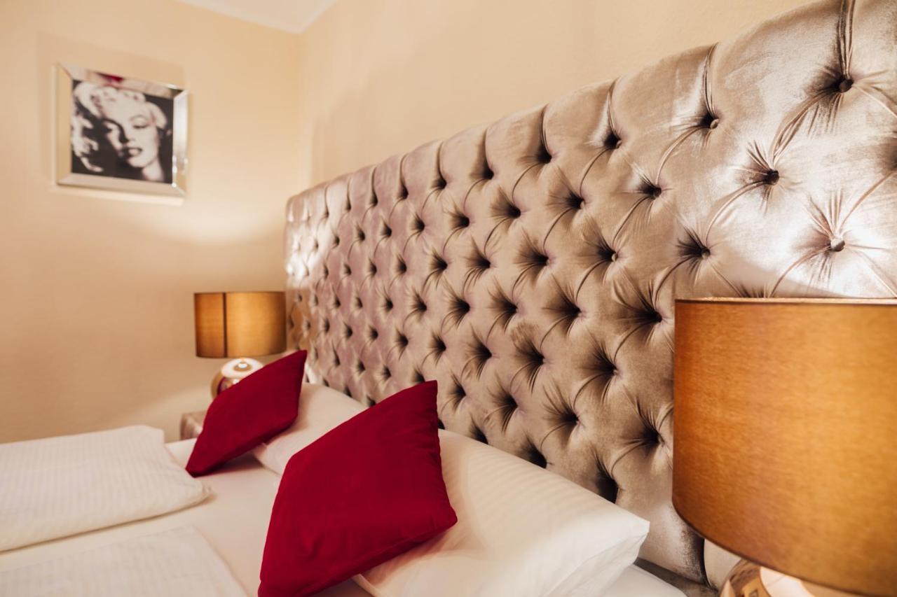 Hotel Cult 3*