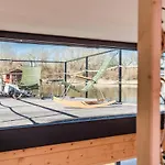 Wunderschoenes Hausboot Agathe