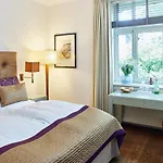 Remise Am Suellberg - Das Kleine, Feine Hotel In Blankenese