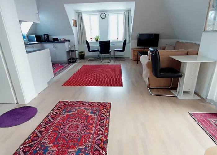 Peaceful Apartment- 3 Zi- Loggia & Garden In Blankenese-