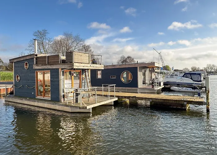 Hausboot Irene Mit Kamin - Winter An Der Dove Elbe