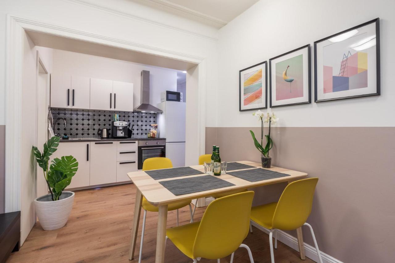 Stylish & Cosy Next To The U-bahn *