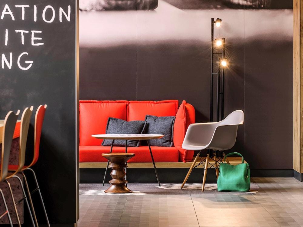 Hotel Hamburg-airport 3*