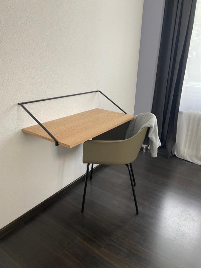 Airport Fuer 4 - Smart Tv - Kueche - Echarger Apartment