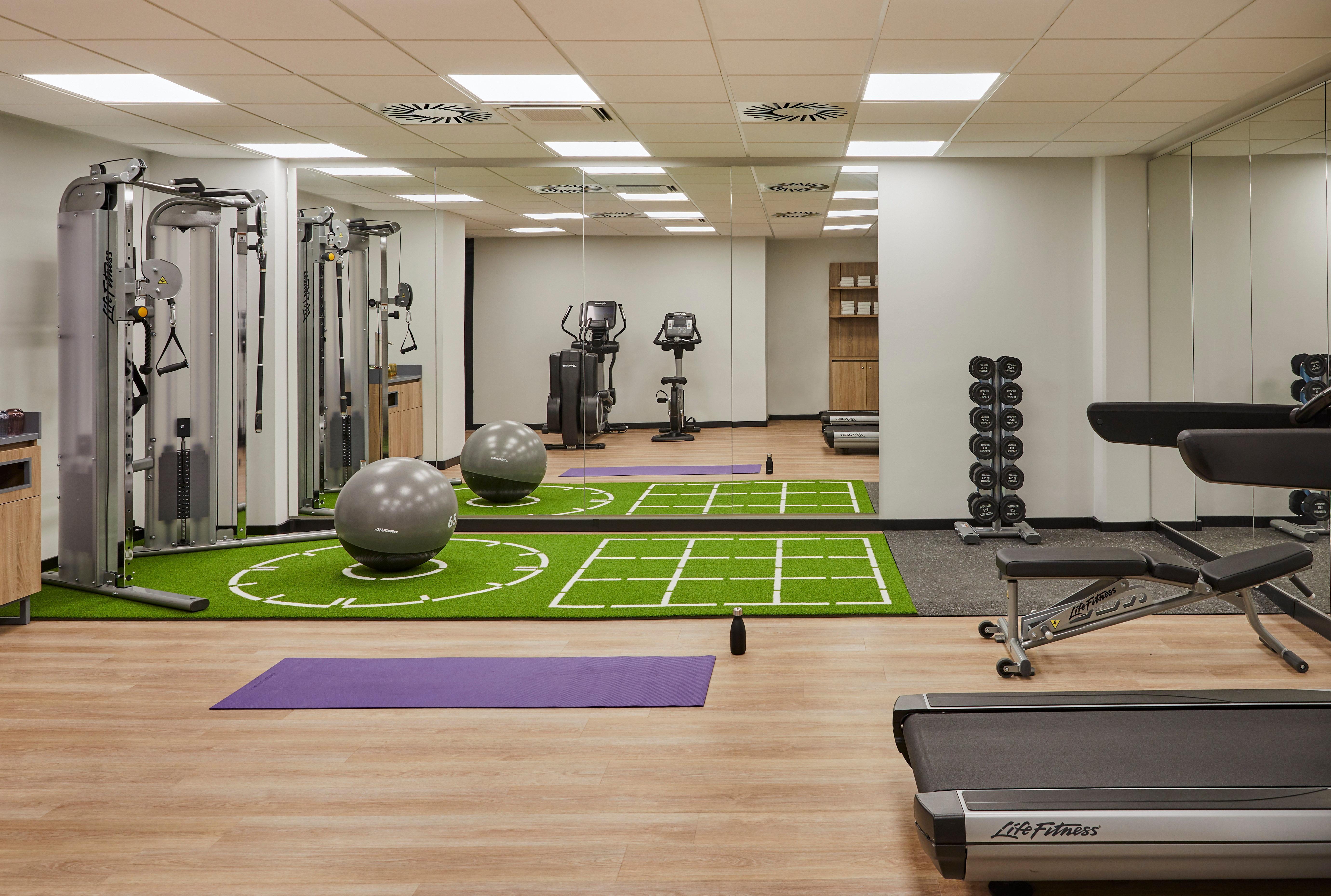 Crowne Plaza Hamburg-city Alster By Ihg Hotel 4*