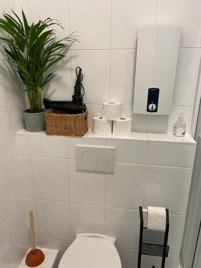 Airport Fuer 4 - Smart Tv - Kueche - Echarger Apartment