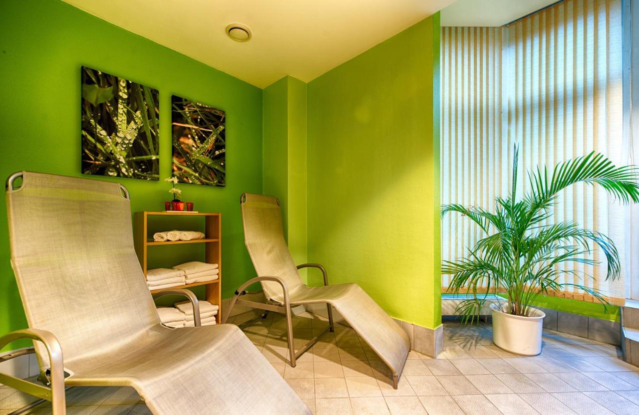 Hotel Leonardo Airport
