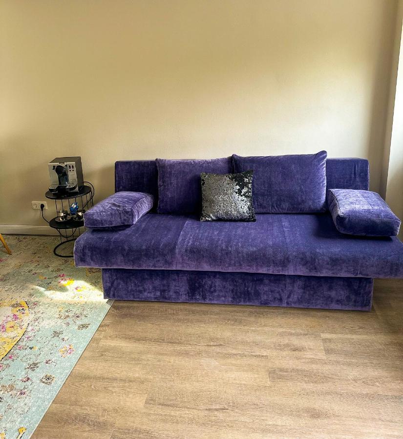 Apartment Souterrain - Privatwohnung Mit Schlafzimmer Im Einfamilienhaus *