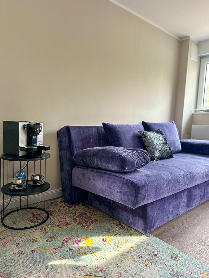 Apartment Souterrain - Privatwohnung Mit Schlafzimmer Im Einfamilienhaus