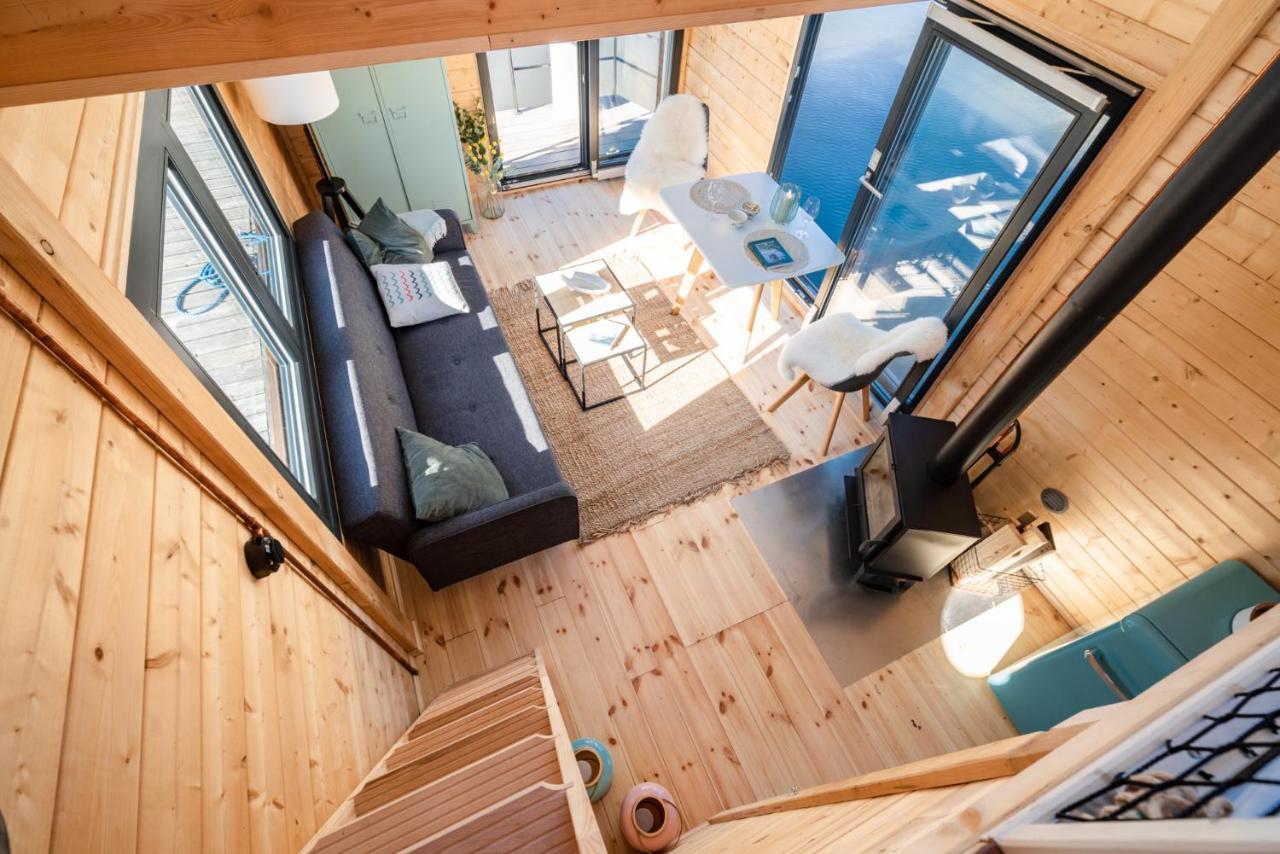 Botel Wunderschoenes Hausboot Agathe