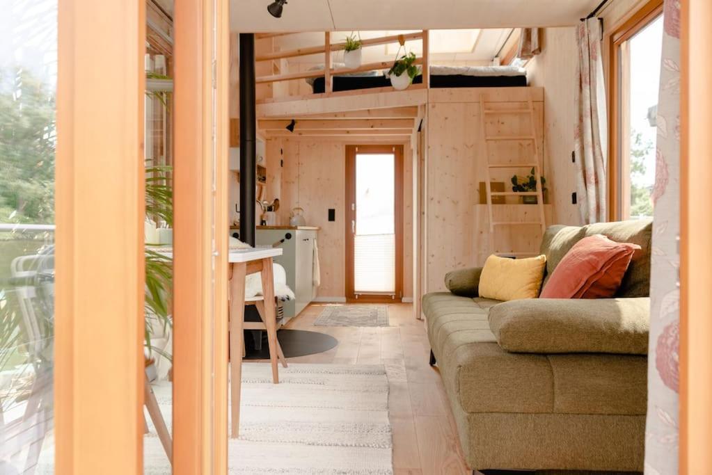 Hausboot Irene Mit Kamin - Winter An Der Dove Elbe Hamburg
