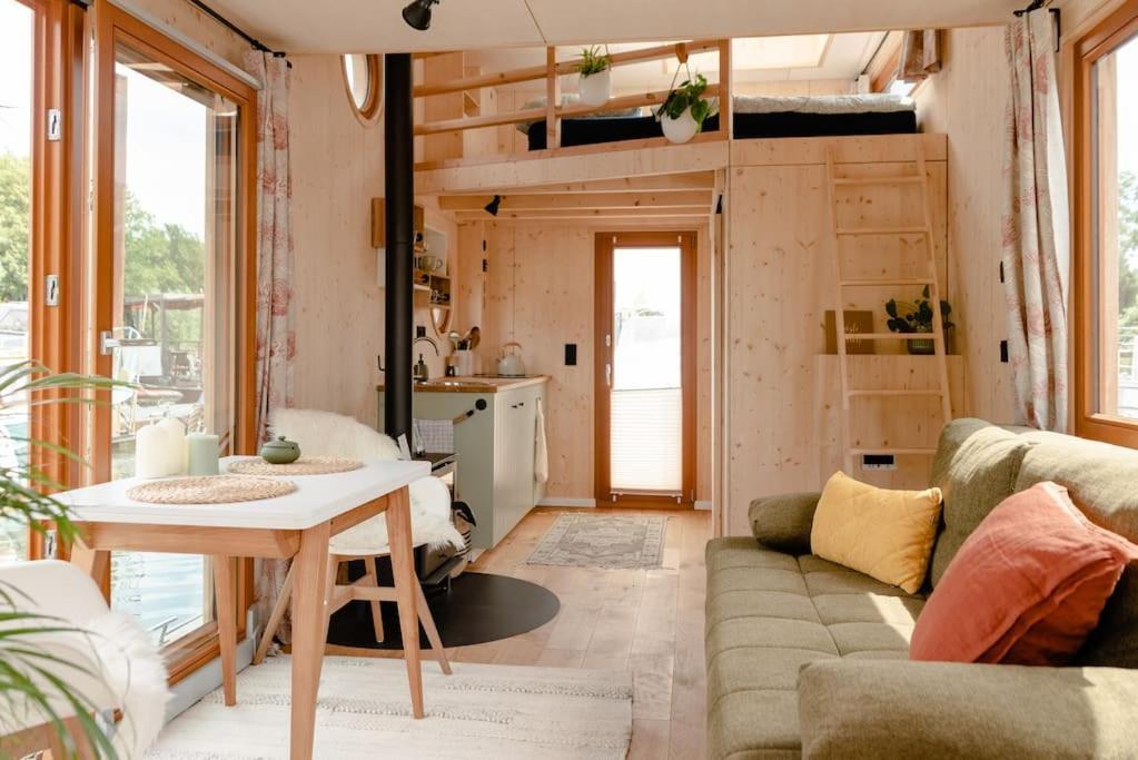 Hausboot Irene Mit Kamin - Winter An Der Dove Elbe *